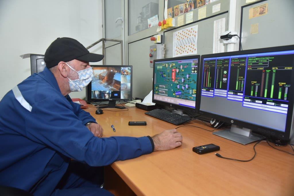 Na radnom mjestu sa maskom