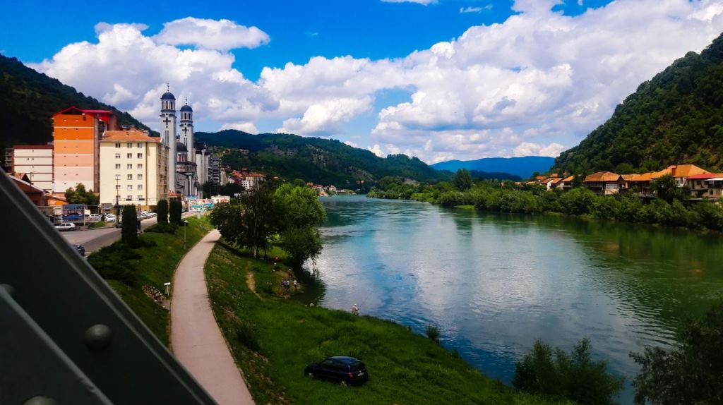 drina oblaci hram