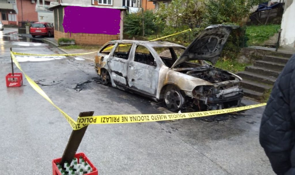 auto izgorio pozar
