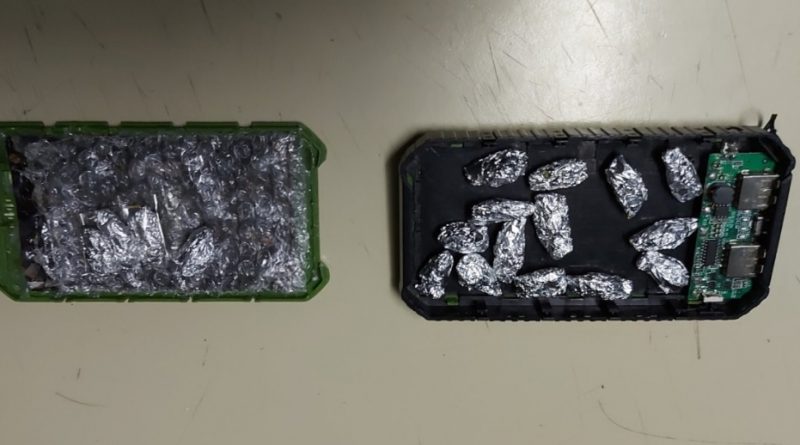 droga u punjacu za telefon 1