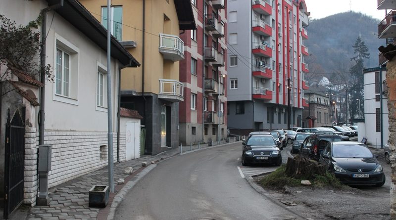 brace obradovica prema crkvi