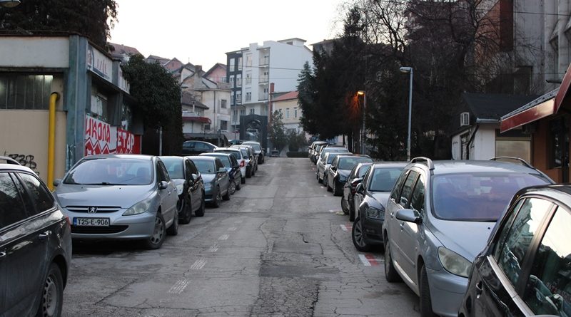 prema spomeniku dvorana