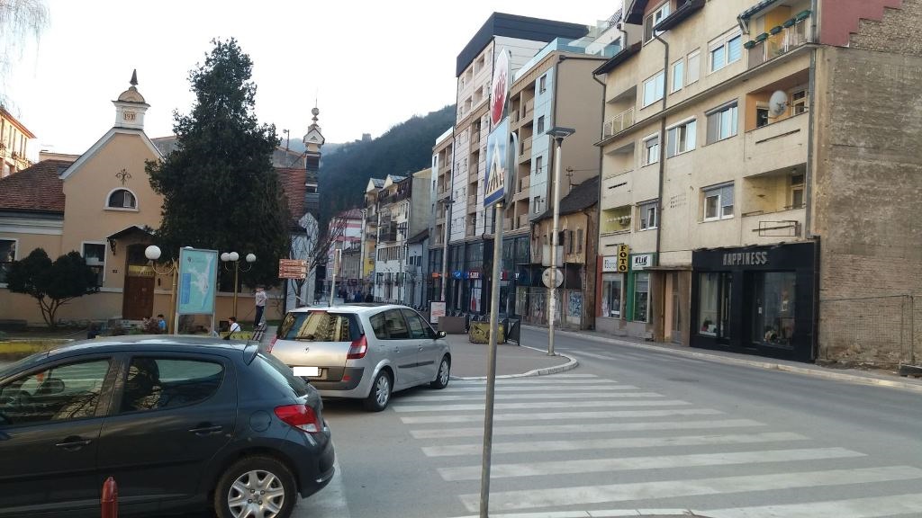 zvornik sa zutom