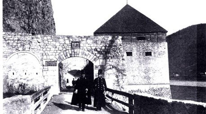 552ad340 e0d8 4cd5 ac56 262eb0094cfb kapija zvornik stara