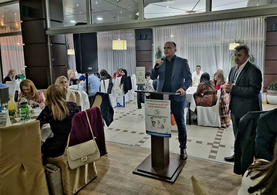 bojan s doktorima jpg