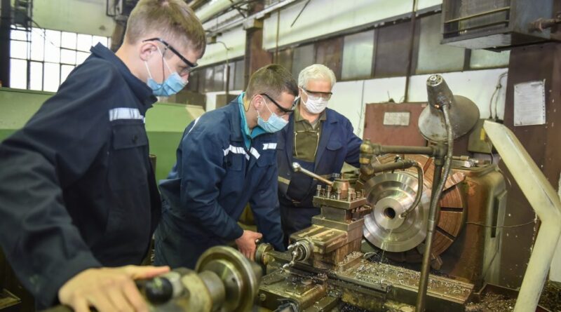 Prakticna nastava na strugu 1024x683 1