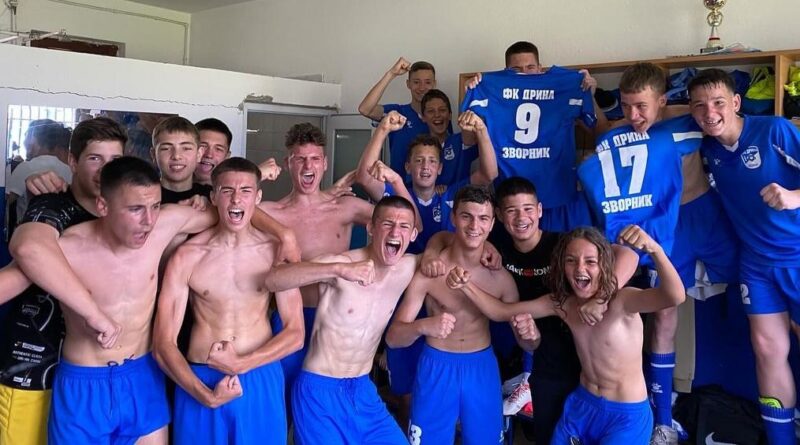 IMG f30a43cb6eaead0480f9547513ad6596 V