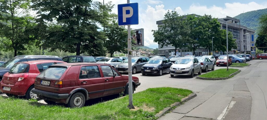 Zvornik parking