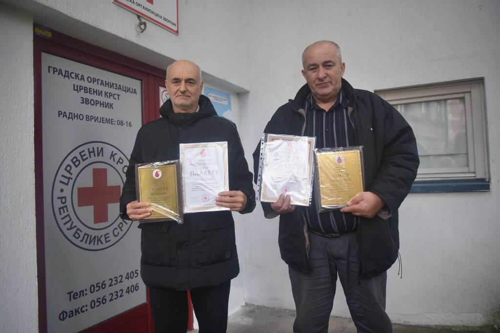 Sveto Eric i Zeljko Lazic rekorderi u davanju krvi
