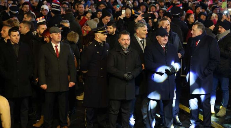 politicari koncert Dan Republike Foto Miomir Jakovljevic Ringier 1 872x610 1