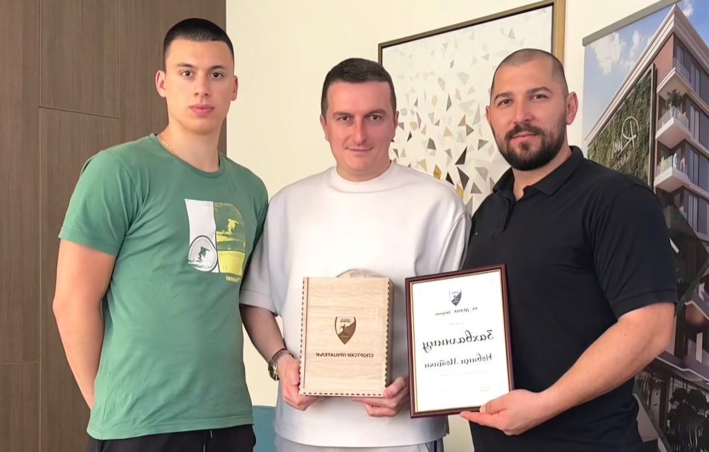 IMG ae7ea5e1612bba5e6ee08df3d1adbbd9 V 1