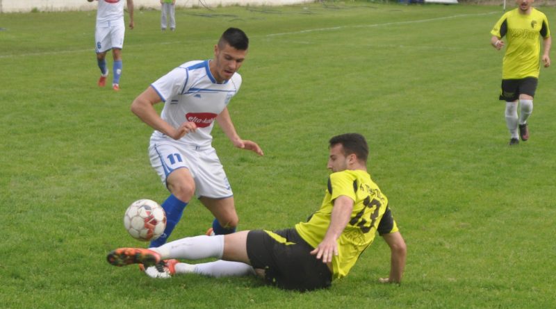 Napadac Drine Sladjan Stupar beli dres 1