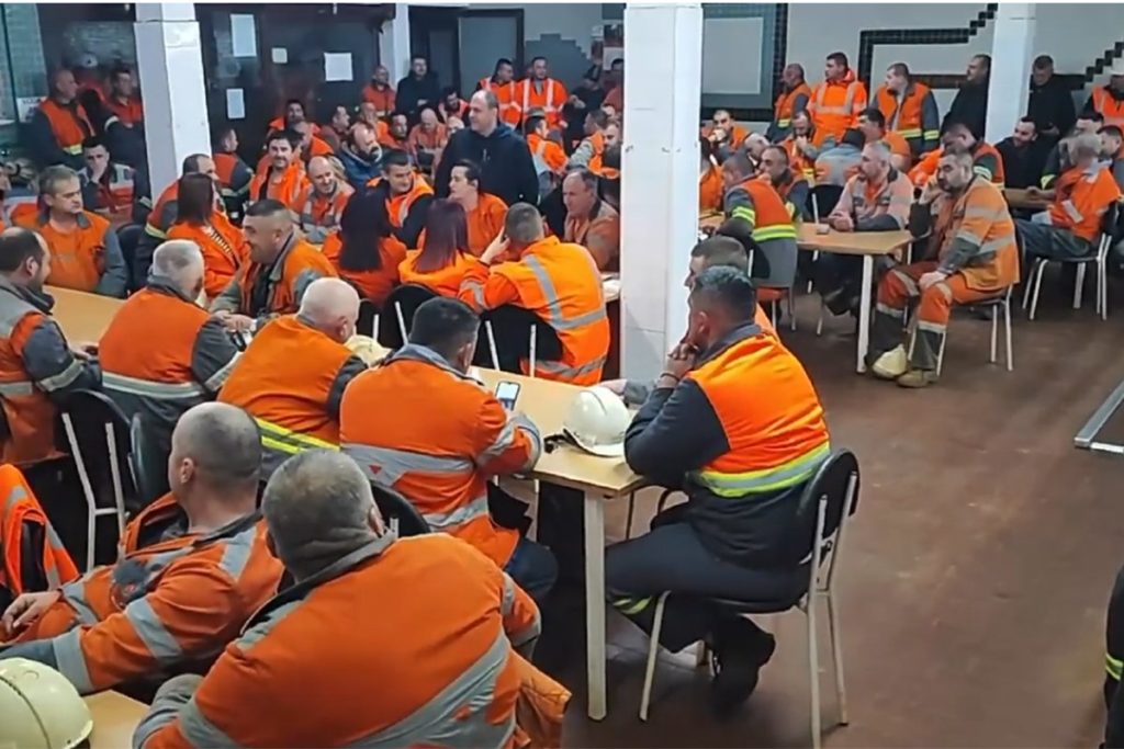 20260327102100 957673