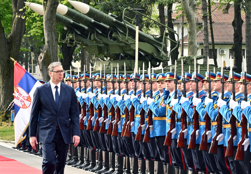 res 1776235112 sastanak vucica sa najvisim rukovodstvom ministarstva odbrane