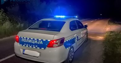 Једно лице повријеђено у саобраћајној незгоди у Каракају