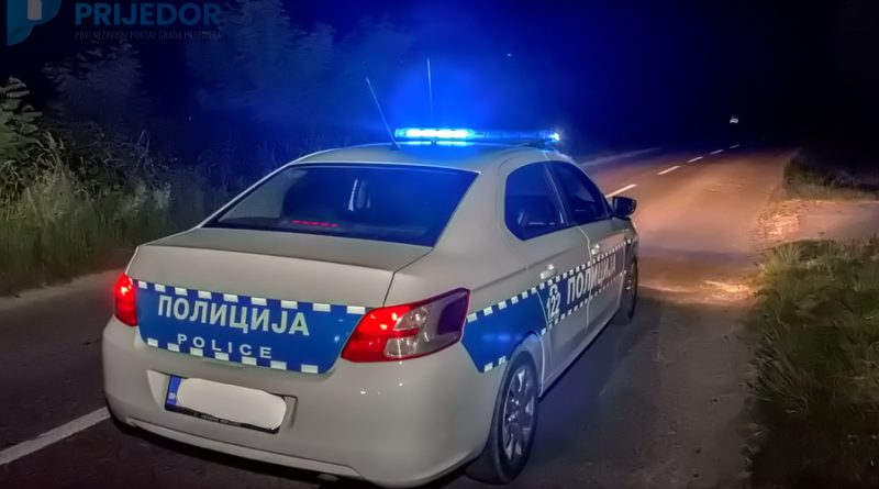 Једно лице повријеђено у слијетању возила са коловоза у Ораовцу