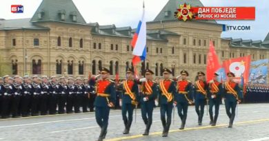 Одржана свечана војна парада на Црвеном тргу у Москви