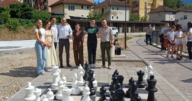 Милићи: Реализован пројекат ученика СШЦ „Милутин Миланковић“, шах на отвореном