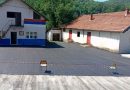 Асфалтиран плато испред Омладинске сале у Јасеници