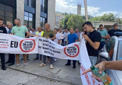 Протест превозника у Сарајеву: Траже дужи боравак у ЕУ или 14. септембра блокирају све границе