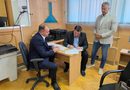 Потписани уговори за запошљавање и самозапошљавање лица са подручја Зворника