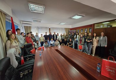 Градоначелник Зворник Бојан Ивановић угостио ученике и професоре из Сежане