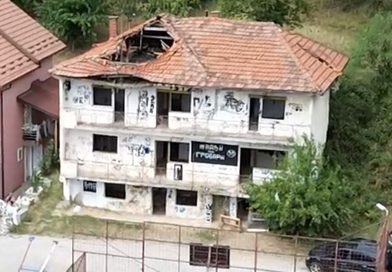 Зворник: Данас рушење девастираног објекта у насељу Гробнице