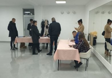 Парламентарни избори у Србији: На биралишту у Братунцу пријављено 769 бирача